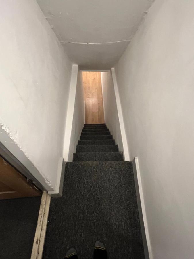 Ground Floor Two Bed Cairo Street Apartment Warrington  Bagian luar foto