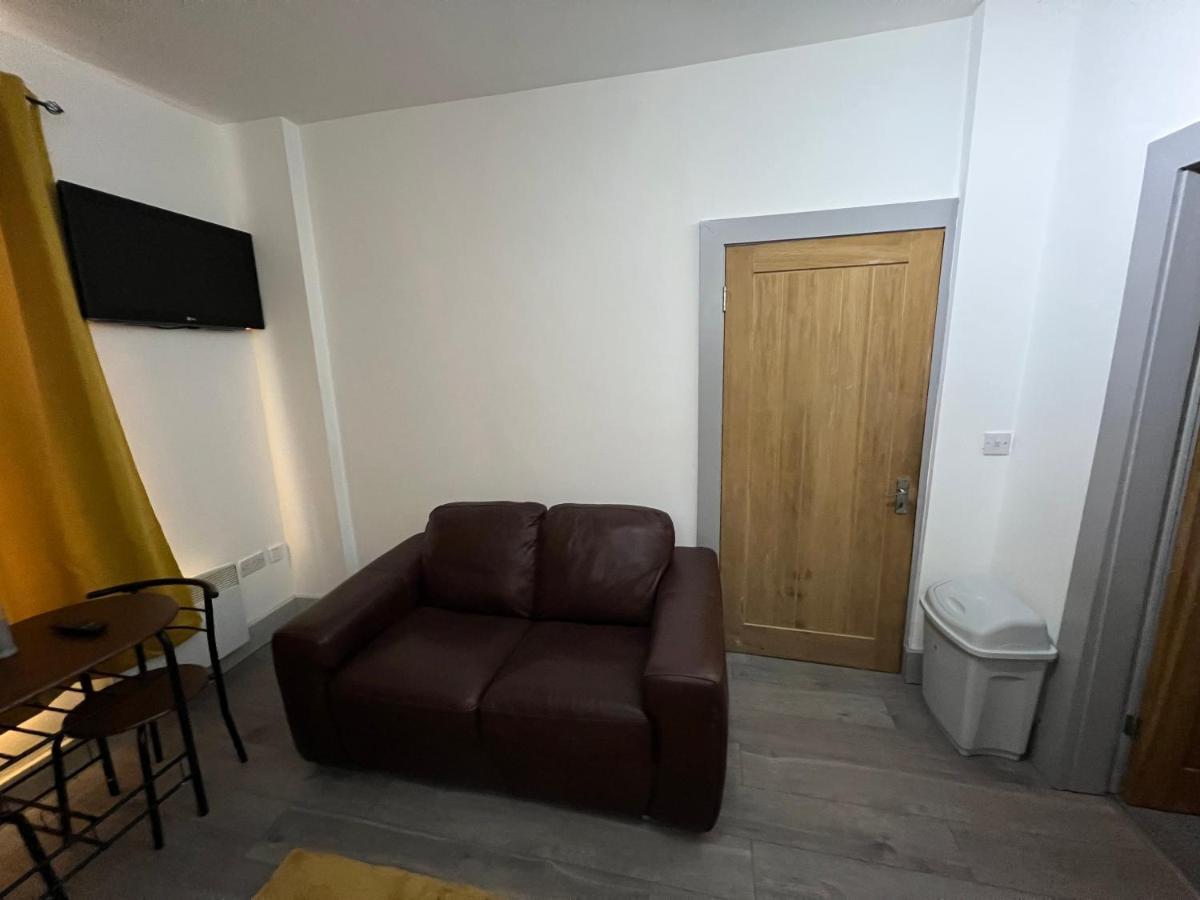 Ground Floor Two Bed Cairo Street Apartment Warrington  Bagian luar foto